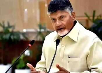 సెప్టెంబరు తొలి వారంలో విశాఖ, అనకాపల్లికి గోదావరి జలాలు: చంద్రబాబు 4 సెప్టెంబరు తొలి వారంలో విశాఖ, అనకాపల్లికి గోదావరి జలాలు: చంద్రబాబు
