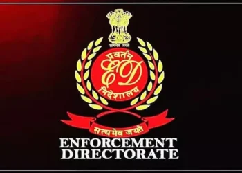 అవినాష్రెడ్డి నివాసంలో ఈడీ సోదాలు.. ఆ రూ.4 కోట్లపై ఆరా 1 అవినాష్రెడ్డి నివాసంలో ఈడీ సోదాలు.. ఆ రూ.4 కోట్లపై ఆరా