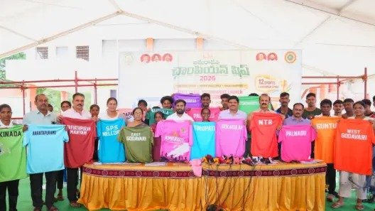 తిరుపతిలో రాష్ట్రస్థాయి క్రీడా పోటీలకు ఘనంగా శ్రీకారం 1 తిరుపతిలో రాష్ట్రస్థాయి క్రీడా పోటీలకు ఘనంగా శ్రీకారం