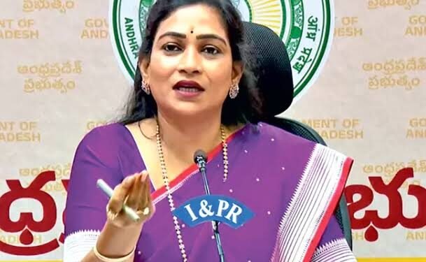 సముద్రంలో గల్లంతైన మత్స్యకారుడి కోసం ముమ్మరంగా గాలింపు 1 సముద్రంలో గల్లంతైన మత్స్యకారుడి కోసం ముమ్మరంగా గాలింపు