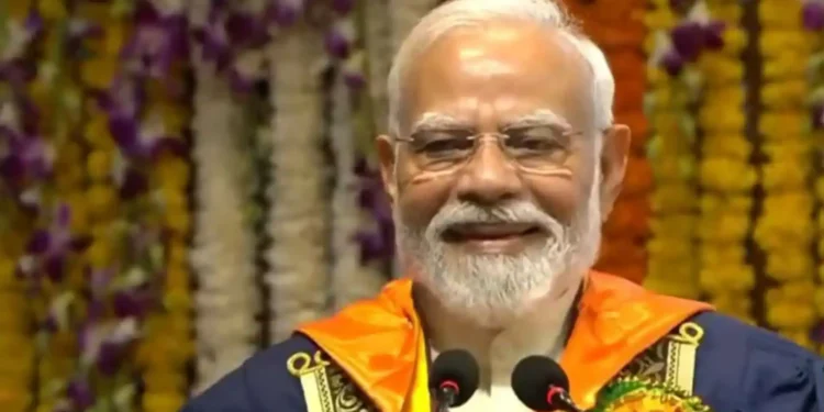 దేశ భవిష్యత్తు యువత నిర్ణయాలపైనే.. మోదీ 1 దేశ భవిష్యత్తు యువత నిర్ణయాలపైనే.. మోదీ