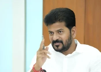 అమెరికా పర్యటనకు అనుమతి నిరాకరణపై రేవంత్‌ ఫైర్‌