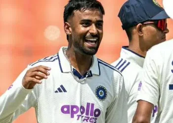10 వికెట్లతో చెలరేగిన మానవ్ సుతార్‌.. శ్రీలంక గడ్డపై సరికొత్త చరిత్ర!