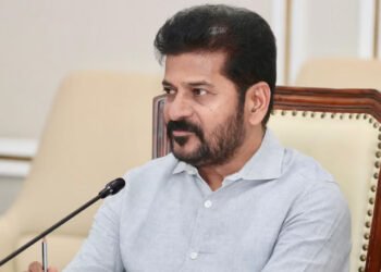 సీఎం రేవంత్ అధ్యక్షతన మంత్రివర్గ సమావేశం.. పలు కీలక అంశాలపై చర్చ 2 సీఎం రేవంత్ అధ్యక్షతన మంత్రివర్గ సమావేశం.. పలు కీలక అంశాలపై చర్చ