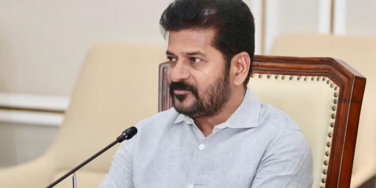 సీఎం రేవంత్ అధ్యక్షతన మంత్రివర్గ సమావేశం.. పలు కీలక అంశాలపై చర్చ 1 సీఎం రేవంత్ అధ్యక్షతన మంత్రివర్గ సమావేశం.. పలు కీలక అంశాలపై చర్చ