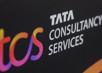 TCS ఉద్యోగులకు షాక్.. వేరియబుల్ పేలో భారీ కోత 6 TCS ఉద్యోగులకు షాక్.. వేరియబుల్ పేలో భారీ కోత
