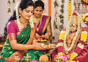 ఇంటింటా కొలువైన వరమహాలక్ష్మి! 1 ఇంటింటా కొలువైన వరమహాలక్ష్మి!
