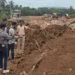 షీలానగర్‌లో కలకలం.. మట్టిలో మూడు మృతదేహాలు
