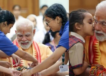 రాఖీ పౌర్ణమి వేళ.. చిన్నారులతో ప్రధాని మోదీ సందడి 2 రాఖీ పౌర్ణమి వేళ.. చిన్నారులతో ప్రధాని మోదీ సందడి