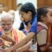 రాఖీ పౌర్ణమి వేళ.. చిన్నారులతో ప్రధాని మోదీ సందడి 8 రాఖీ పౌర్ణమి వేళ.. చిన్నారులతో ప్రధాని మోదీ సందడి