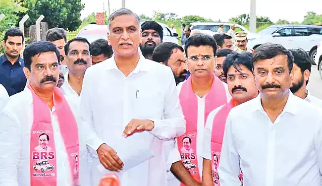 తెలంగాణ అసెంబ్లీలో తీవ్ర గందరగోళం.. బీఆర్‌ఎస్‌ సభ్యుల సస్పెన్షన్‌