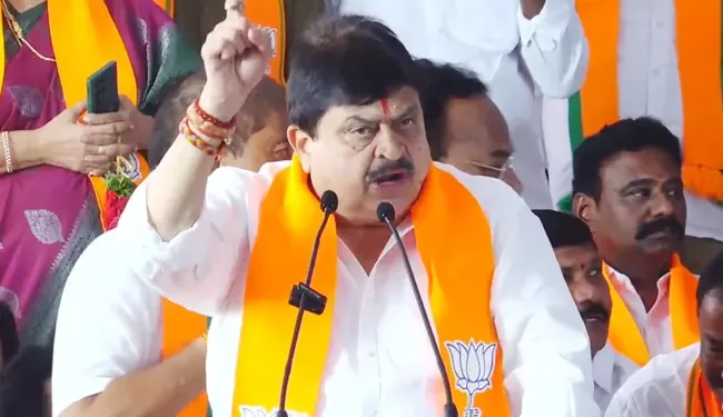 22ఏ భూములపై భారీ ఆరోపణలు.. సిట్టింగ్ జడ్జితో విచారణ జరపాలి 1 22ఏ భూములపై భారీ ఆరోపణలు.. సిట్టింగ్ జడ్జితో విచారణ జరపాలి