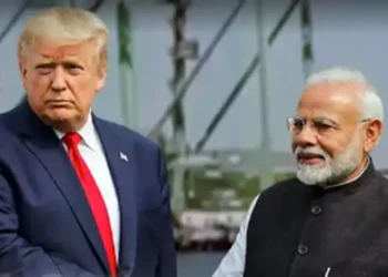 రష్యా చమురు కొనుగోళ్లపై అమెరికా కొరడా.. భారత్కు 100% టారిఫ్ ముప్పు 2 రష్యా చమురు కొనుగోళ్లపై అమెరికా కొరడా.. భారత్కు 100% టారిఫ్ ముప్పు