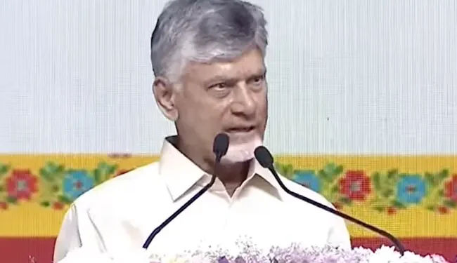 పేదలకు పట్టాభిషేకం.. 28,445 కుటుంబాలకు ఆస్తి హక్కు పత్రాలు