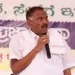 అధికారులకు టిప్ ఇవ్వొచ్చన్న మంత్రి.. కర్ణాటకలో దుమారం 8 అధికారులకు టిప్ ఇవ్వొచ్చన్న మంత్రి.. కర్ణాటకలో దుమారం