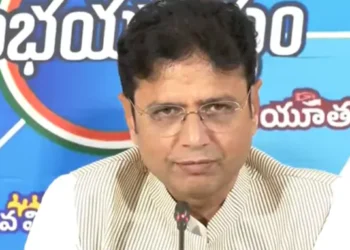 పోలీసులపై కేటీఆర్ దాడి చేశారు: శ్రీధర్బాబు 1 పోలీసులపై కేటీఆర్ దాడి చేశారు: శ్రీధర్బాబు