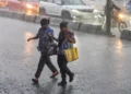 బంగాళాఖాతంలో వాయుగుండం.. తెలంగాణకు భారీ వర్ష సూచన 17 బంగాళాఖాతంలో వాయుగుండం.. తెలంగాణకు భారీ వర్ష సూచన