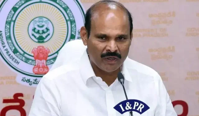 రూ.3,200 కోట్ల మద్యం కుంభకోణంపై జగన్ సమాధానం చెప్పాలి: పార్థసారథి 1 రూ.3,200 కోట్ల మద్యం కుంభకోణంపై జగన్ సమాధానం చెప్పాలి: పార్థసారథి