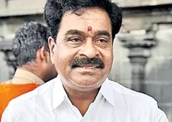 ఆదాయానికి మించి ఆస్తులు.. తితిదే డిప్యూటీ ఈవో లోకనాథం అరెస్టు 24 ఆదాయానికి మించి ఆస్తులు.. తితిదే డిప్యూటీ ఈవో లోకనాథం అరెస్టు