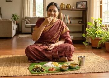 నేలపై కూర్చొని భోజనం చేస్తే.. ఈ ఆరోగ్య ప్రయోజనాలు మీ సొంతం! 24 నేలపై కూర్చొని భోజనం చేస్తే.. ఈ ఆరోగ్య ప్రయోజనాలు మీ సొంతం!