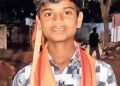 డీజే సౌండ్కు డ్యాన్స్ చేస్తూ కుప్పకూలిన ఇంటర్ విద్యార్థి.. మృతి 11 డీజే సౌండ్కు డ్యాన్స్ చేస్తూ కుప్పకూలిన ఇంటర్ విద్యార్థి.. మృతి