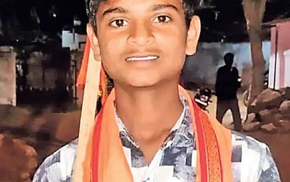 డీజే సౌండ్‌కు డ్యాన్స్‌ చేస్తూ కుప్పకూలిన ఇంటర్‌ విద్యార్థి.. మృతి
