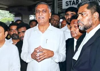 సుప్రీం తీర్పు.. కాంగ్రెస్కు గట్టి గుణపాఠం: హరీశ్రావు 14 సుప్రీం తీర్పు.. కాంగ్రెస్కు గట్టి గుణపాఠం: హరీశ్రావు