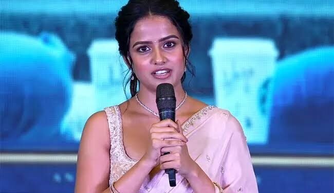 ‘నువ్వెవరికి తెలుసు?’.. ఆ ప్రశ్న నన్ను వెంటాడింది: వైష్ణవి చైతన్య 1 నువ్వెవరికి తెలుసు?’.. ఆ ప్రశ్న నన్ను వెంటాడింది: వైష్ణవి చైతన్య