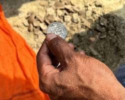 తెలివైన రైతు మరియు బంగారు కుండ
