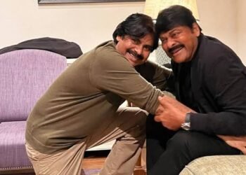 పవన్‌ ప్రతి అడుగూ పదిమందికి మేలు చేయాలనే తపనతోనే: చిరంజీవి
