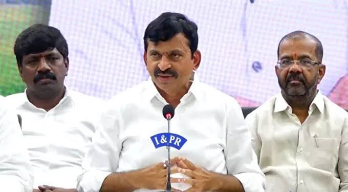 కేటీఆర్‌ హద్దు మీరి మాట్లాడితే ప్రజలు క్షమించరు: పొంగులేటి
