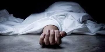 హెచ్‌టీ లైన్‌కు తీగ తగిలించి ఆత్మహత్య