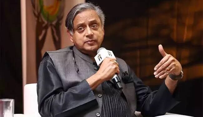 ECINetపై శశిథరూర్ ఫైర్.. ‘ఆ సాఫ్ట్వేర్ను వెంటనే రద్దు చేయండి’ 1 ECINetపై శశిథరూర్ ఫైర్.. ‘ఆ సాఫ్ట్వేర్ను వెంటనే రద్దు చేయండి’