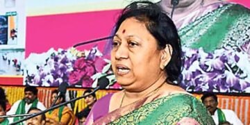 చంద్రబాబు రుణం ఎప్పటికీ తీర్చుకోలేం: పూల సుబ్బయ్య కుమార్తె