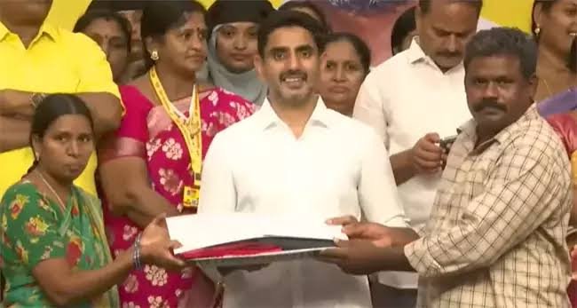 మంగళగిరిలో 372 మందికి ఉచితంగా ఇంటి పట్టాలు 1 మంగళగిరిలో 372 మందికి ఉచితంగా ఇంటి పట్టాలు