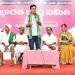రైతుల భూములు లాక్కుంటే ఊరుకోం: కేటీఆర్ 8 రైతుల భూములు లాక్కుంటే ఊరుకోం: కేటీఆర్