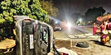 హోటల్‌లోకి దూసుకెళ్లిన కారు.. ఇద్దరు యువతుల మృతి