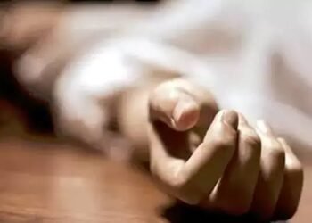 వేధింపులు భరించలేక కుమారుడిని చంపిన తల్లి.. ఏడుగురు అరెస్ట్ 14 వేధింపులు భరించలేక కుమారుడిని చంపిన తల్లి.. ఏడుగురు అరెస్ట్