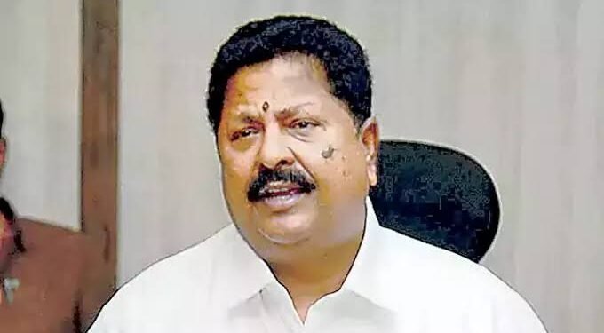 మద్యం టెండర్ల కేసులో కారుమూరి నాగేశ్వరరావు సిట్ కస్టడీకి 1 మద్యం టెండర్ల కేసులో కారుమూరి నాగేశ్వరరావు సిట్ కస్టడీకి